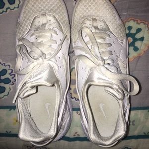 White Nike Huarache MENS